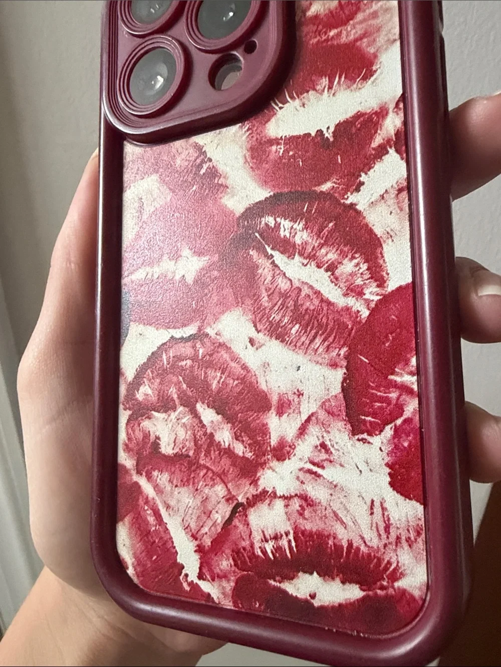 iPhone 15 Pro Phone Case with Red Lip Print Design - Burgundy Edge